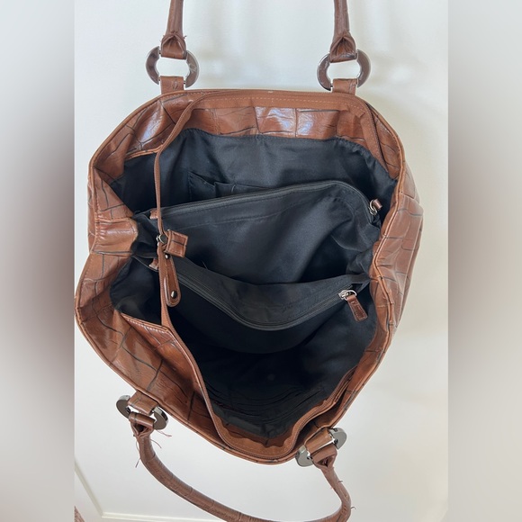 Red Carpet Collection - large brown leather tote - Picture 3 of 6